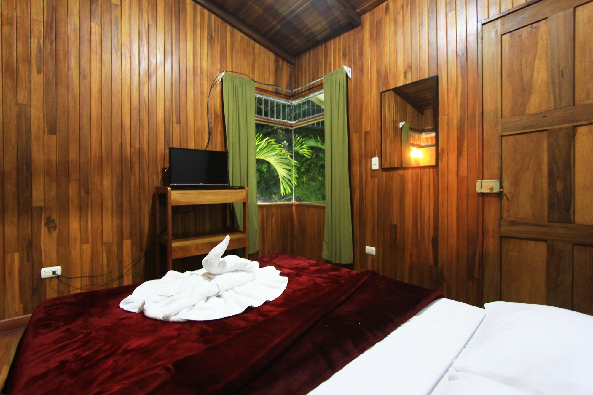 Santa Elena Hostel Resort Monteverde Kültér fotó